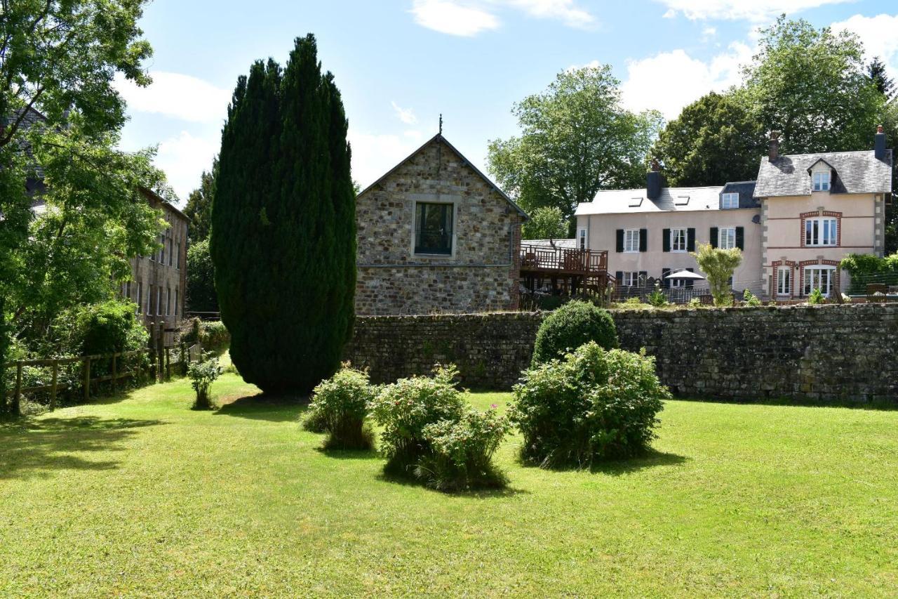 Gites In Le Neufbourg -Mortain Eksteriør bilde