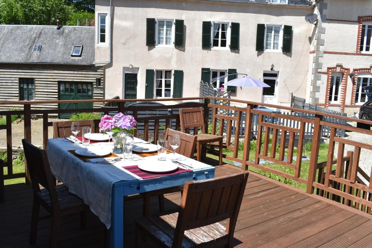Gites In Le Neufbourg -Mortain Eksteriør bilde