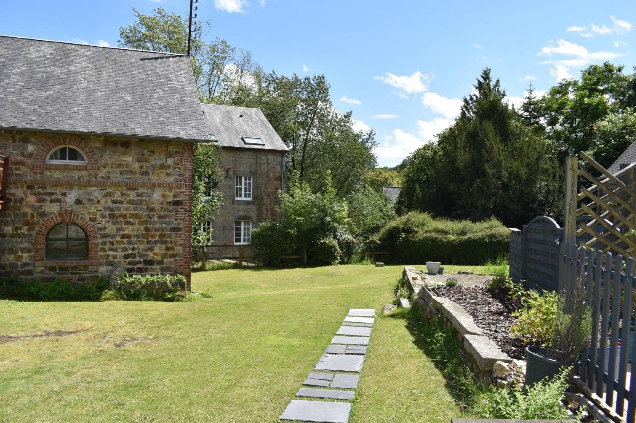 Gites In Le Neufbourg -Mortain Eksteriør bilde