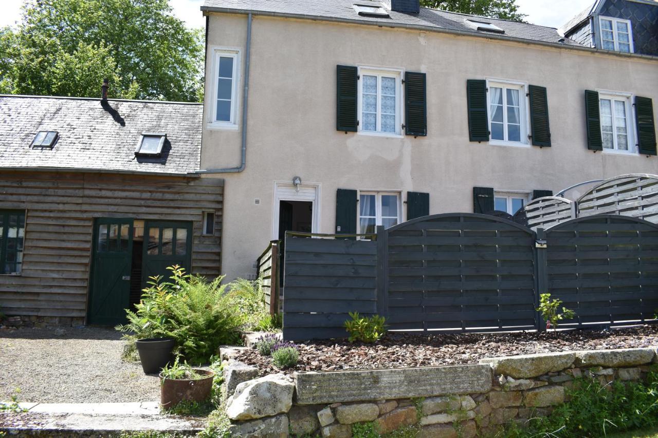 Gites In Le Neufbourg -Mortain Eksteriør bilde